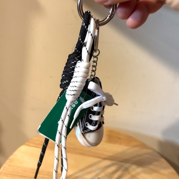 Unisex black and white sneaker maximalist key ring bag charm NWT - Picture 7 of 7